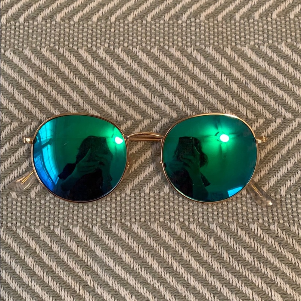 Round Mirrored Sunglasses
